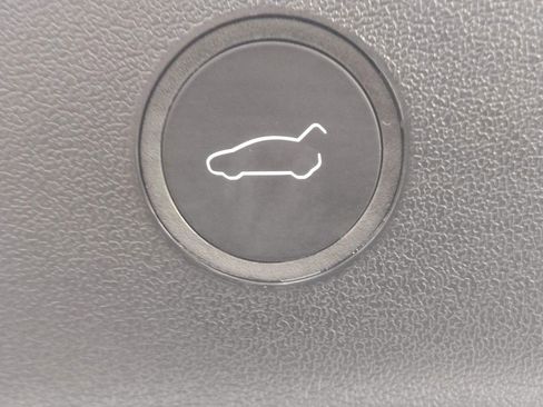 Used 2023 Tesla Model 3 Standard Range image 16