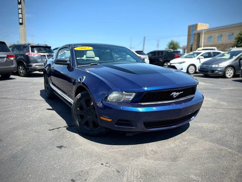 Used 2012 Ford Mustang Coupe RWD image 2