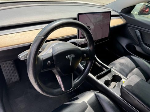 Used 2019 Tesla Model 3 Standard Range Plus image 17