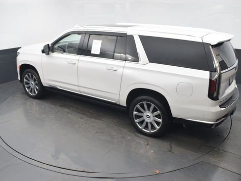 Used 2023 Cadillac Escalade ESV Premium Luxury Platinum w/ Heavy-Duty Trailer Package image 45