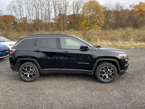 New 2026 Jeep Compass Limited image 2
