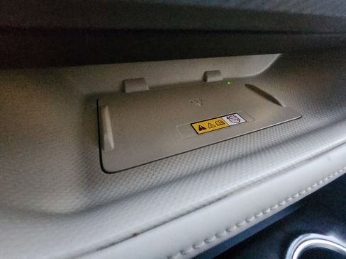 Used 2024 Toyota Highlander Platinum image 13