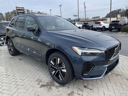 New 2026 Volvo XC60 T8 Core image 3