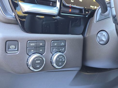 New 2026 GMC Sierra 1500 SLT w/ SLT Premium Plus Package image 11