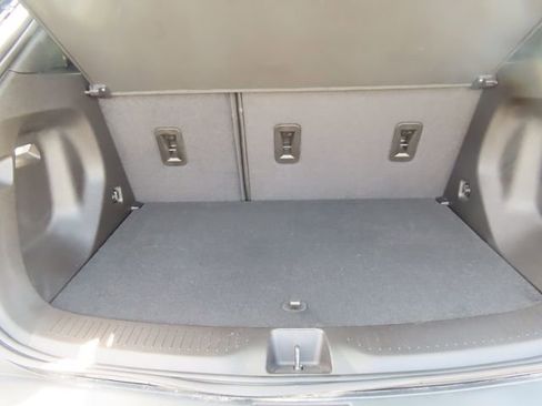 Used 2023 Chevrolet Bolt EUV LT w/ Convenience Package FWD image 39
