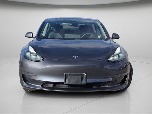 Used 2021 Tesla Model 3 Standard Range Plus image 3