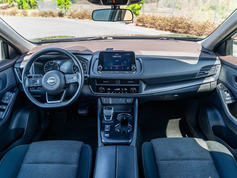 Used 2023 Nissan Rogue SV FWD image 22
