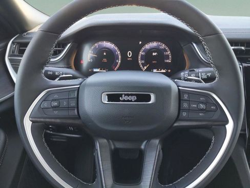 New 2025 Jeep Grand Cherokee L Limited w/ Black Appearance Package image 21