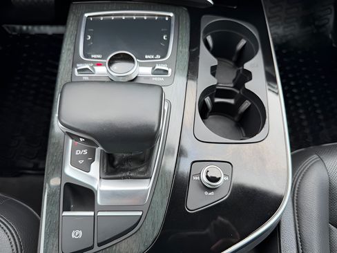 Used 2019 Audi Q7 3.0T Prestige AWD/4WD image 53