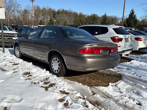 Used 2004 Buick Century Custom image 2