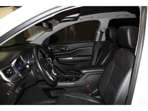 Used 2023 GMC Acadia SLT image 9