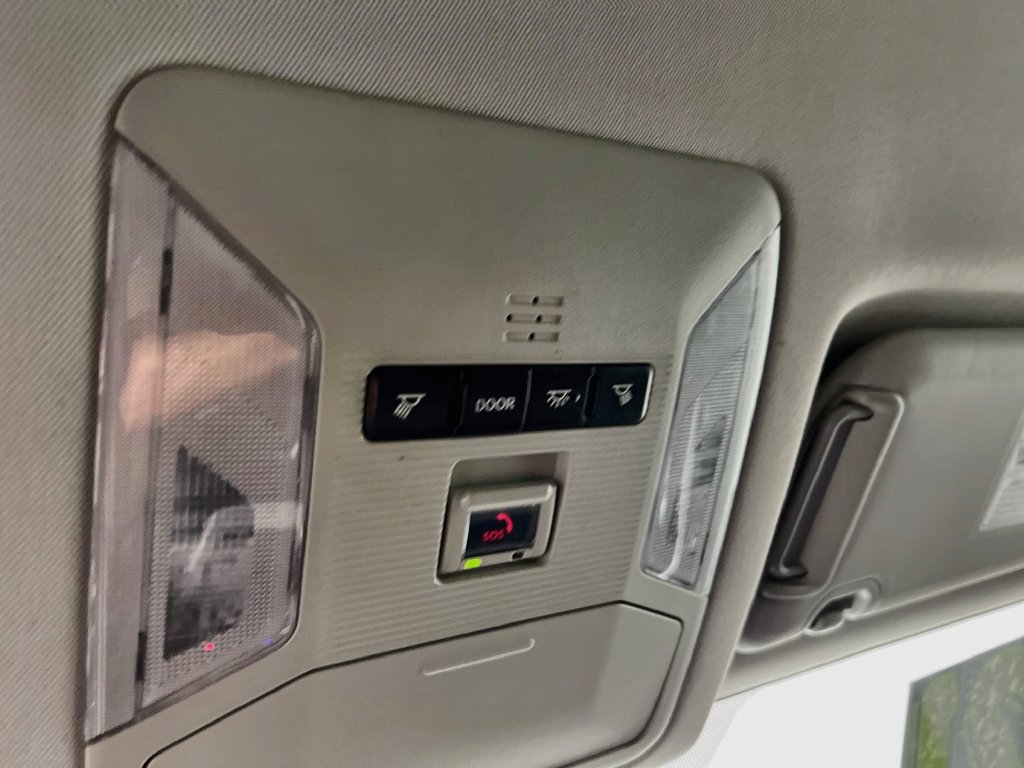 Used 2021 Toyota RAV4 XLE AWD/4WD image 18