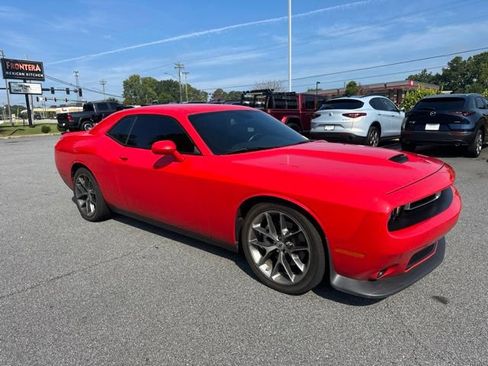 Used 2022 Dodge Challenger GT RWD image 1