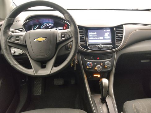 Used 2017 Chevrolet Trax LT FWD image 22