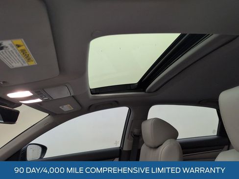 Used 2020 Honda Accord Touring image 9