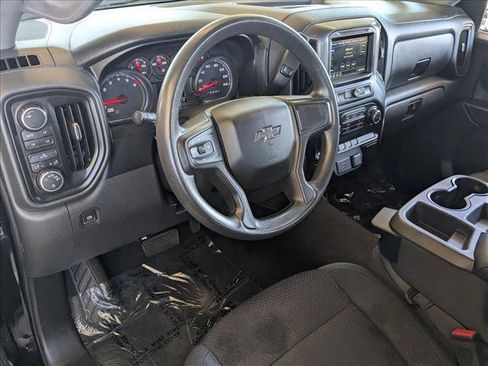 Used 2019 Chevrolet Silverado 1500 Custom Trail Boss w/ Custom Convenience Package AWD/4WD image 9