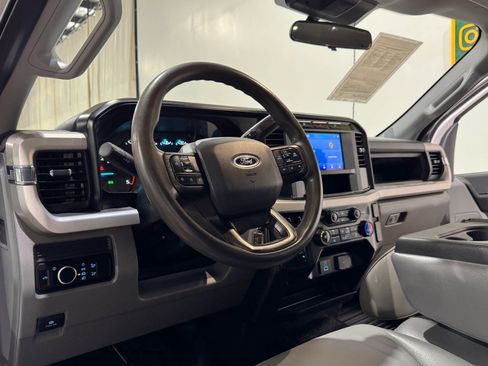 Used 2023 Ford F350 XL w/ Snow Plow/Camper Package image 12