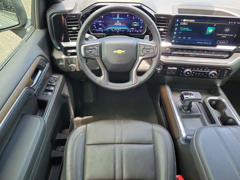 Certified 2025 Chevrolet Silverado 1500 High Country w/ Technology Package AWD/4WD image 19