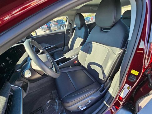 Used 2025 Lucid Air Touring AWD/4WD image 21