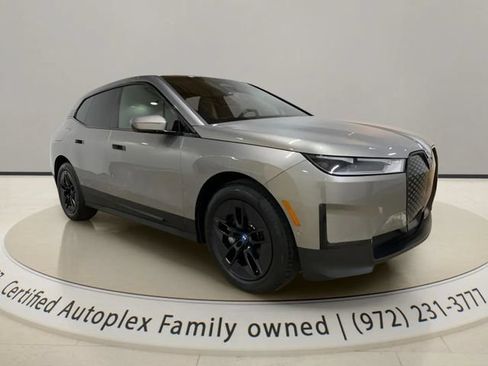 Used 2024 BMW iX xDrive50 w/ Convenience Package AWD/4WD image 7