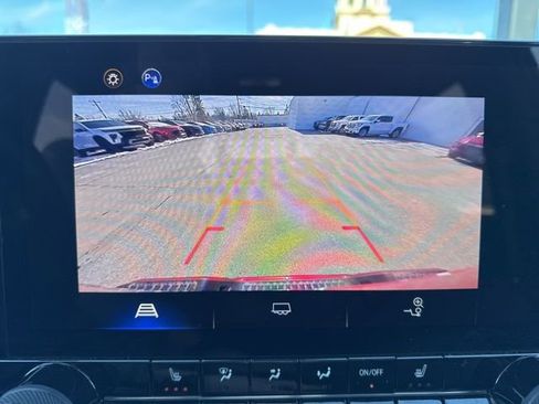 Used 2023 Chevrolet Colorado LT w/ LT Convenience Package III image 21