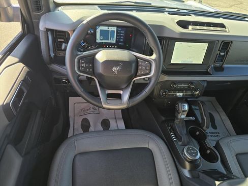 Used 2023 Ford Bronco Big Bend w/ Sasquatch Package image 3