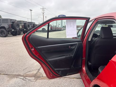 Used 2014 Toyota Corolla S FWD image 15