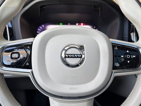 Certified 2023 Volvo XC60 T8 Ultimate image 25