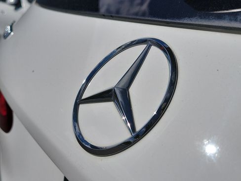 Used 2022 Mercedes-Benz GLC 300 image 8