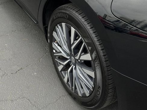 Used 2025 Nissan Altima 2.5 SV FWD image 31