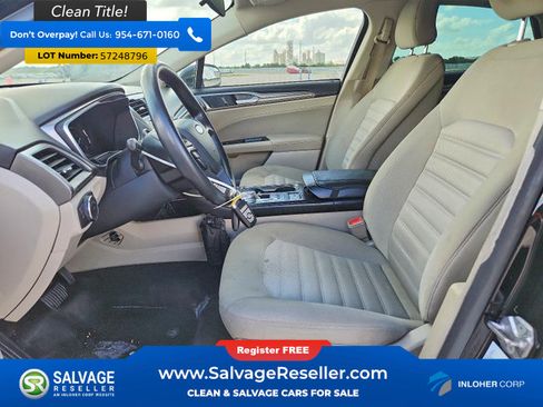 Used 2017 Ford Fusion SE FWD image 9