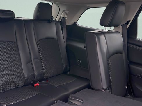 Used 2015 Dodge Journey Crossroad w/ Flexible Seating Group image 47