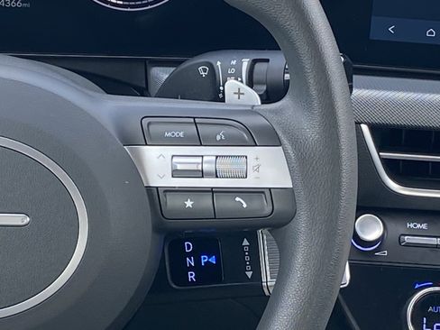 Used 2025 Hyundai Sonata SEL FWD image 18