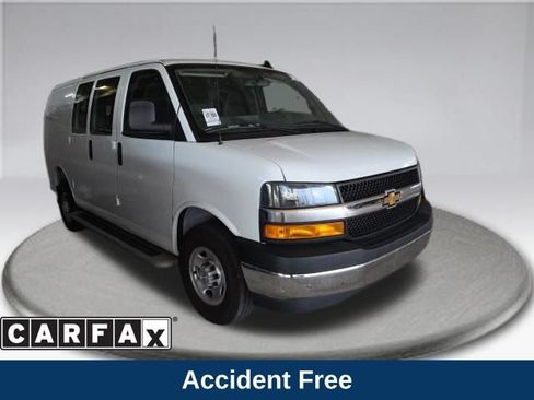 Used 2025 Chevrolet Express 2500 w/ Driver Convenience Package RWD image 2
