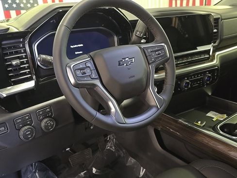 New 2026 Chevrolet Silverado 3500 LT w/ Trail Boss Package AWD/4WD image 18