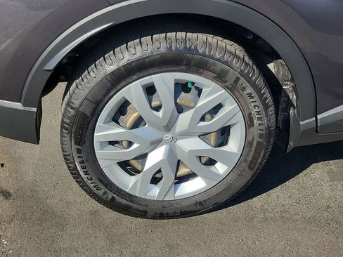 Used 2019 Toyota C-HR LE image 6