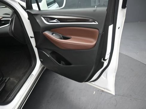 Used 2019 Buick Enclave Avenir w/ Avenir Technology Package AWD/4WD image 33