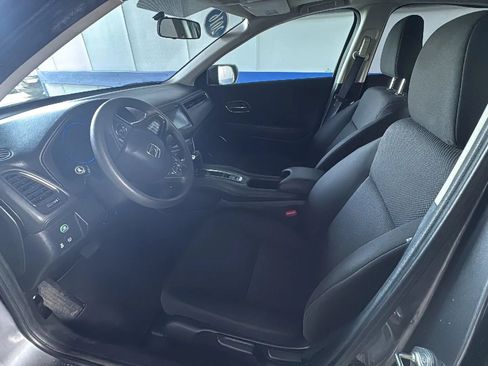 Used 2016 Honda HR-V EX image 10