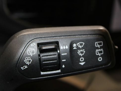 Used 2021 Ford Explorer XLT w/ Equipment Group 202A RWD image 48