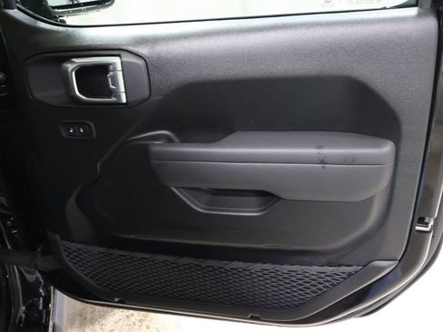 New 2026 Jeep Wrangler Unlimited Rubicon image 18