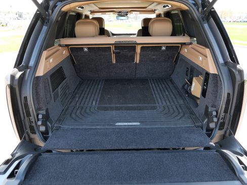 Used 2023 Land Rover Range Rover Autobiography AWD/4WD image 18