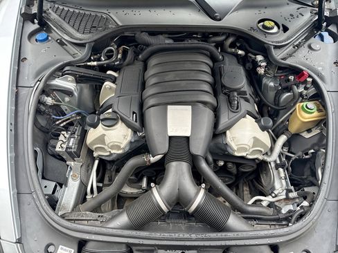 Used 2016 Porsche Panamera 4 AWD/4WD image 18