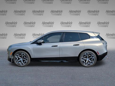 Used 2024 BMW iX xDrive50 w/ Premium Package AWD/4WD image 10