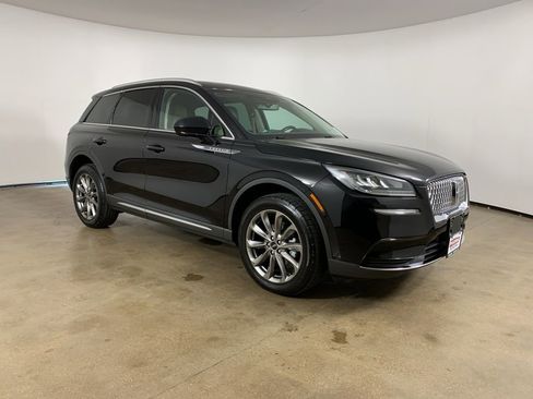 Used 2022 Lincoln Corsair AWD w/ Premium Package image 5