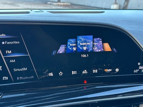 Used 2021 Cadillac Escalade ESV Sport w/ Driver Assist Tech Package image 17