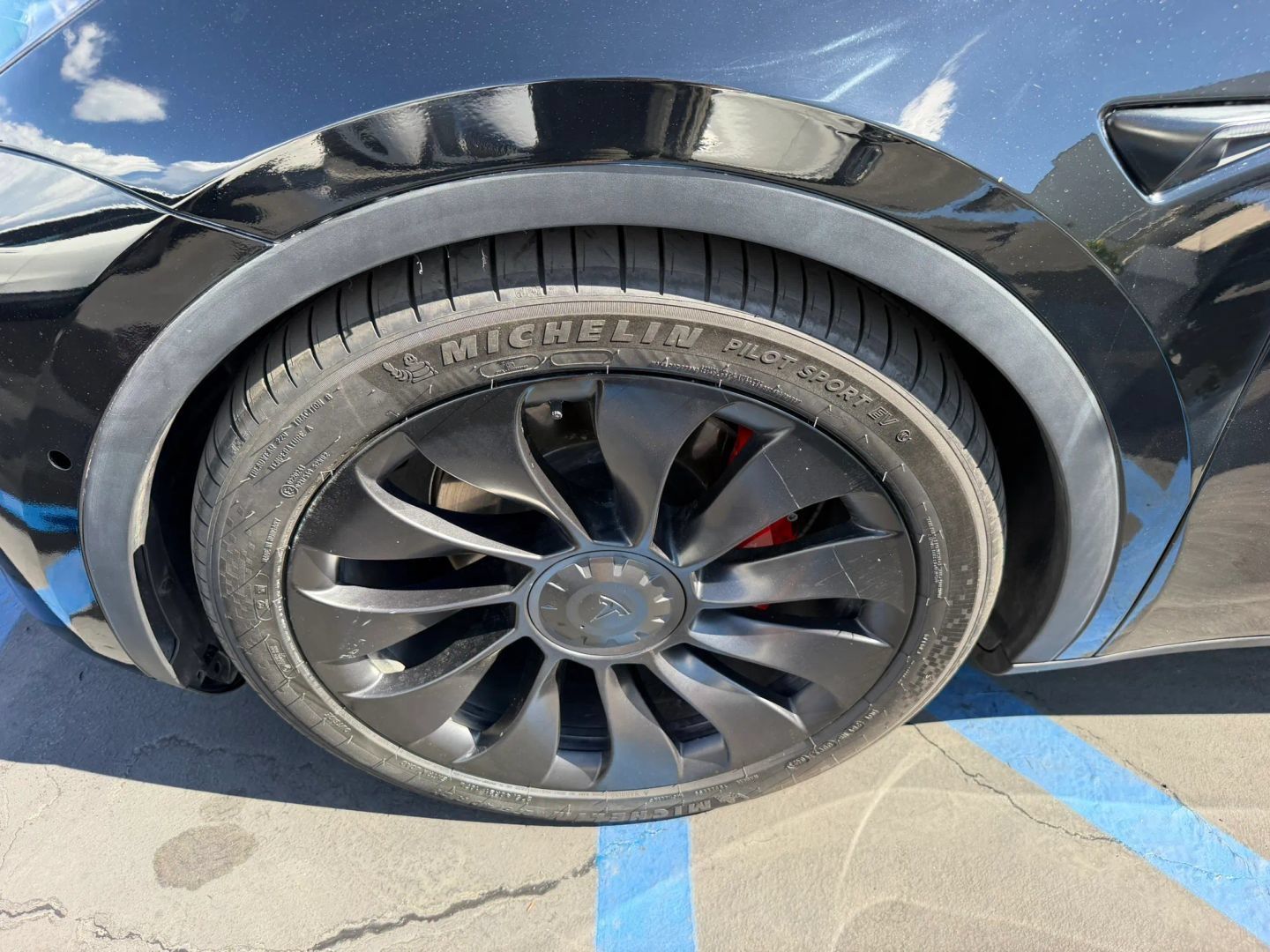 Used 2022 Tesla Model Y Performance AWD/4WD image 30