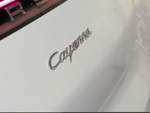 Certified 2023 Porsche Cayenne Coupe image 15