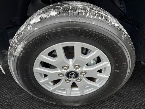 Certified 2025 Toyota Tacoma SR5 image 11