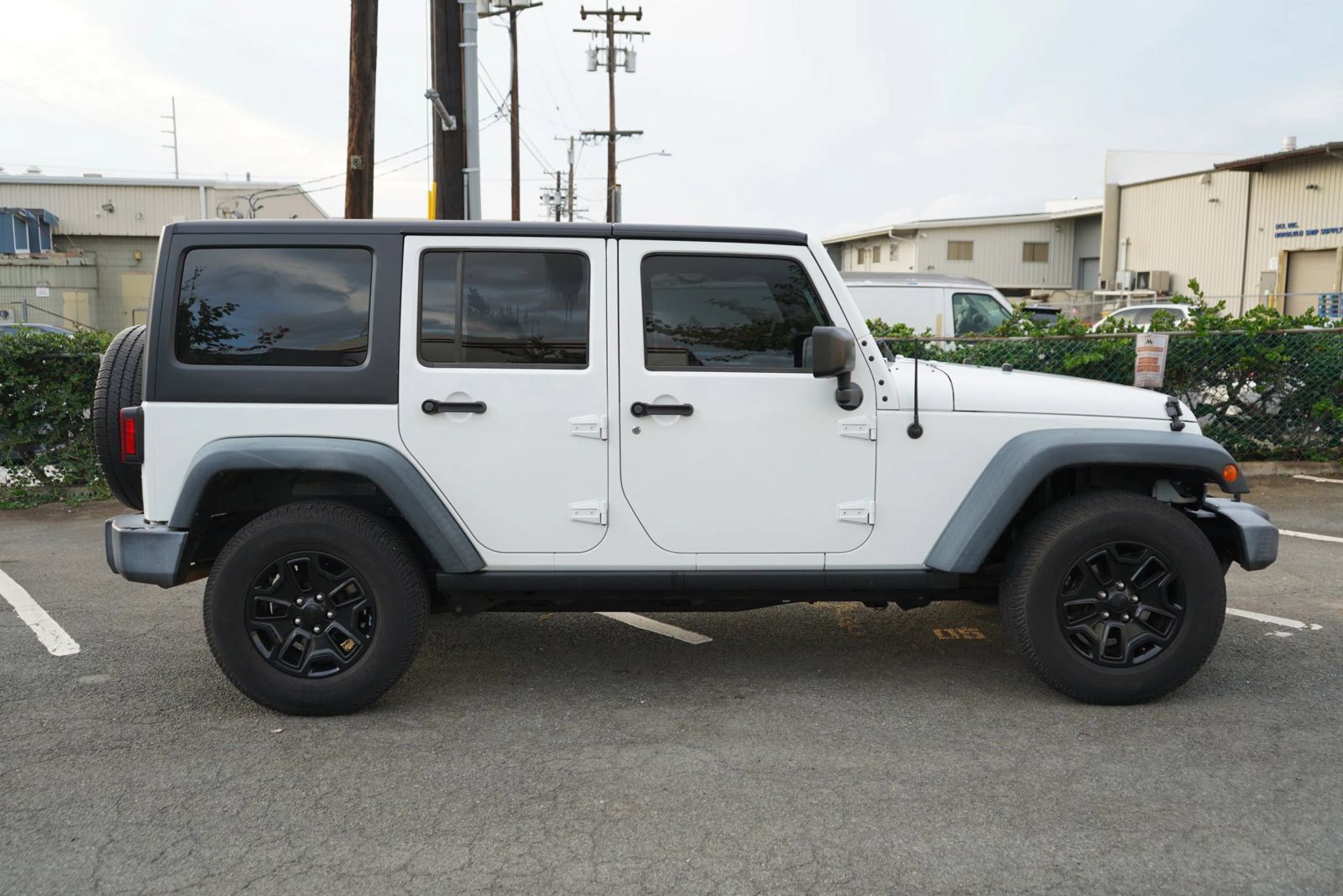 Used 2015 Jeep Wrangler Unlimited Sport AWD/4WD image 20