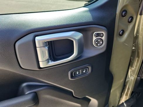 New 2026 Jeep Gladiator Sport AWD/4WD image 15